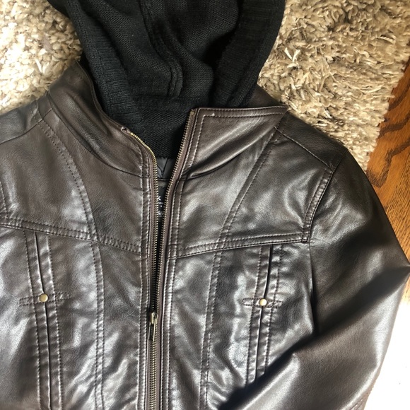 Brown Leather Jacket with black Fleece - Picture 2 of 3